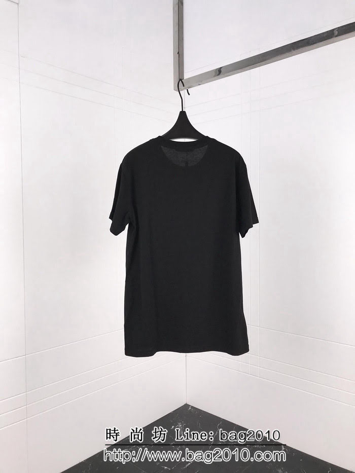 BURBERRY巴寶莉 19ss早春新款 拼色刺繡麥穗騎士 男款短袖 精密刺繡工藝 ydi2128